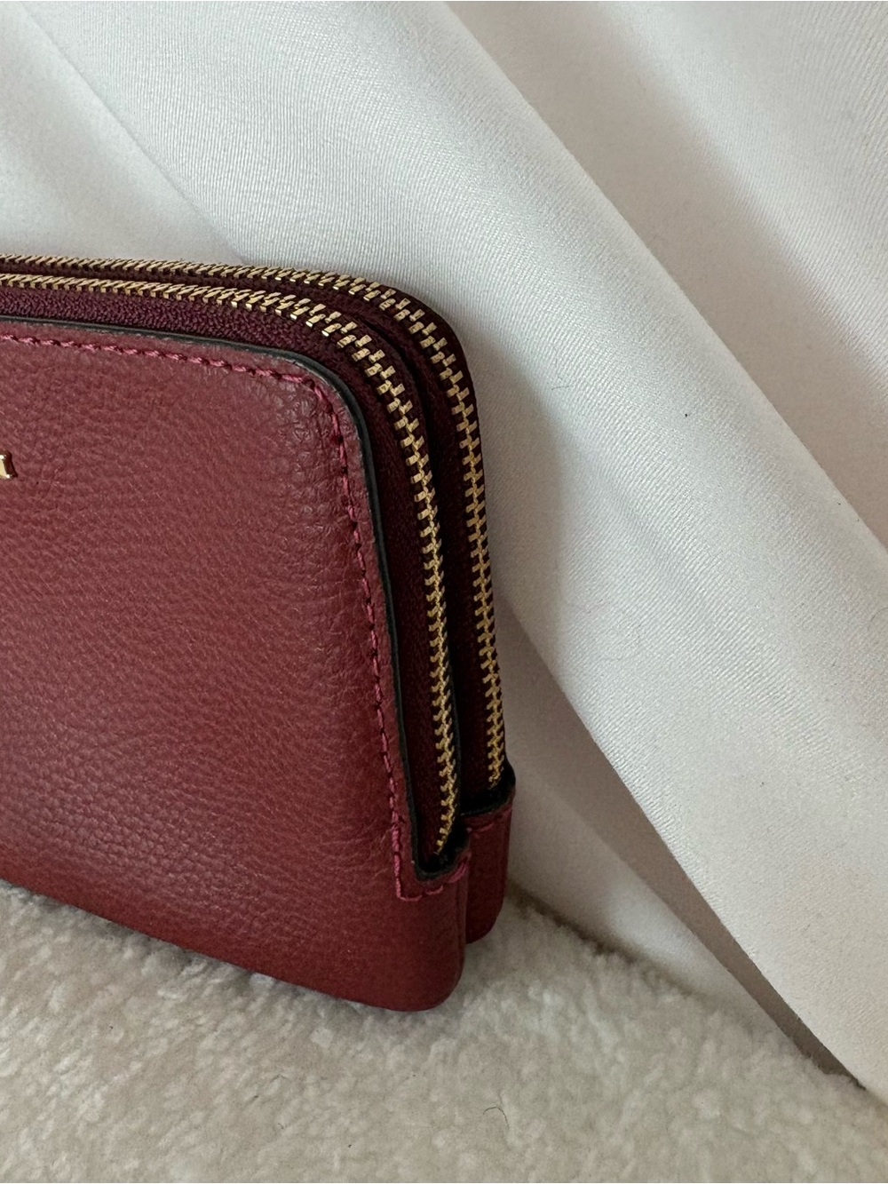 COACH Women’s Burgundy Leather double compartment Wristlet, like new! - Picture 6 of 14